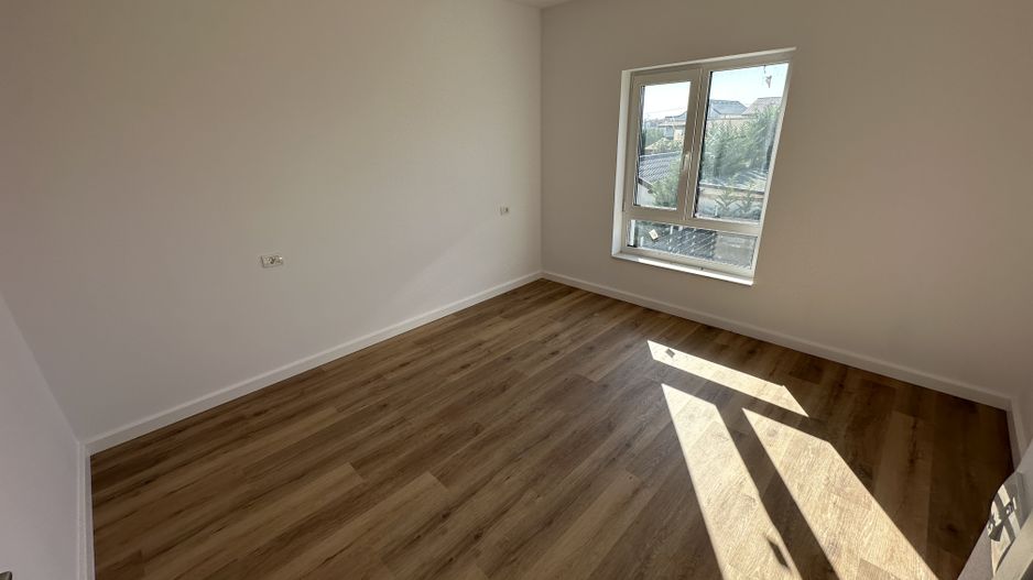 Duplex despartit prin spatiu tehnic - Poză 15