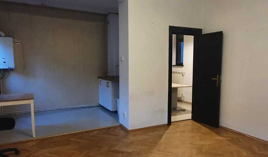 Apartament 2 camere in vila, stradal Dorobanți doua balcoane, două băi - Poză 5