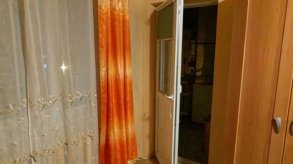 Apartament decomandat 2 camere cu balcon Lacramioarei - Poză 3