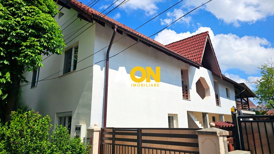Casa pt 2 familii sau pt. clinica medicala, 8 camere, 486 mp teren - Poză 1
