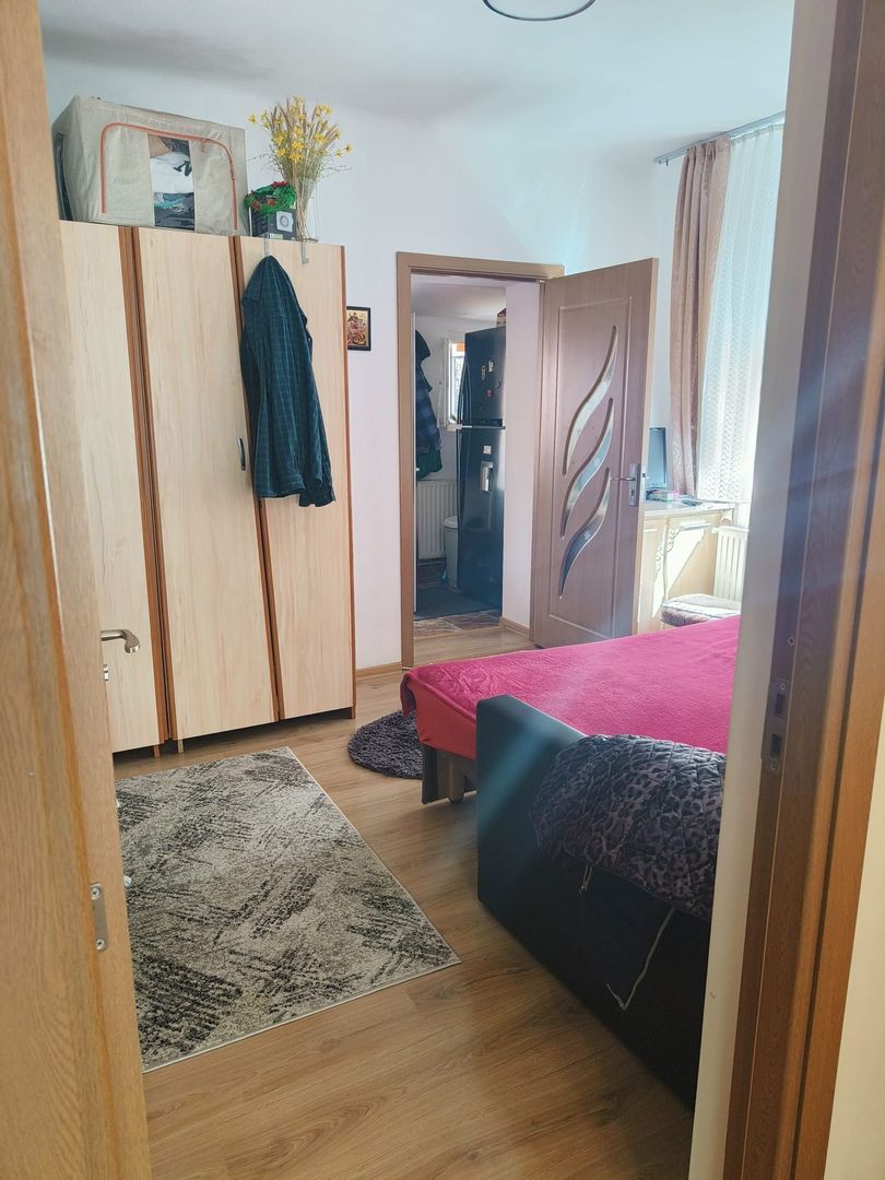 Casa singur in curte zona Astra - Poză 3