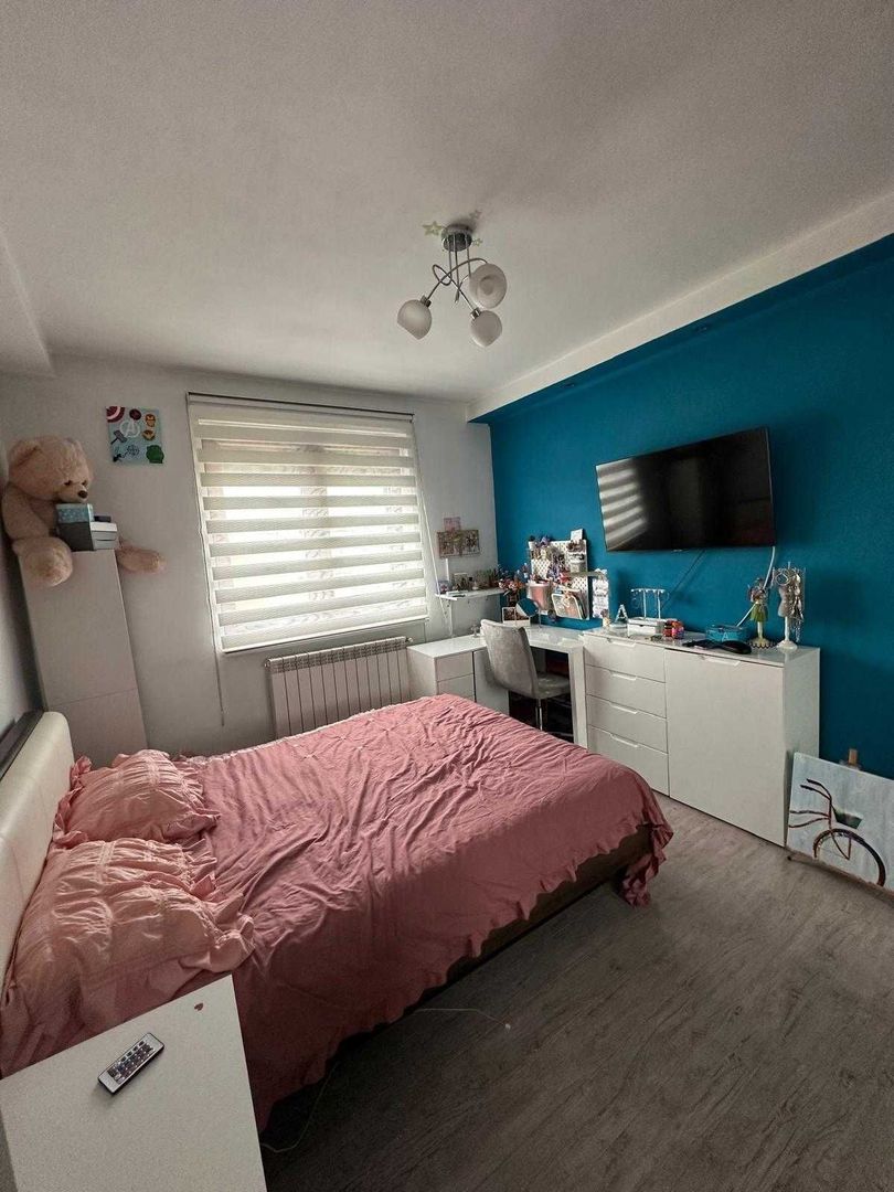 De vanzare Apartament 3 camere Crangasi - Poză 3