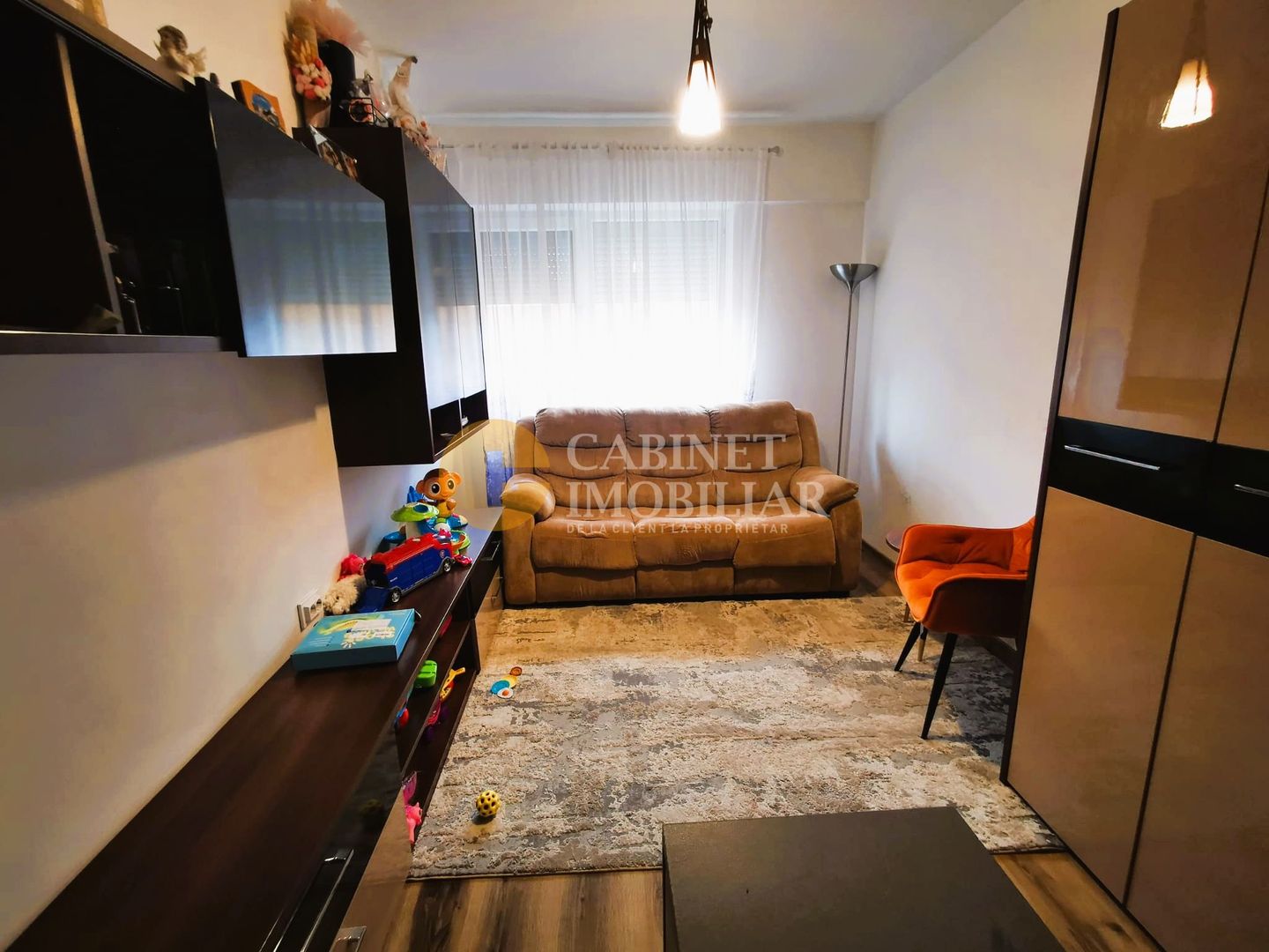 2 camere decomandat - 77mp(44mp+33mp curte proprie) - zona CUG - Poză 1