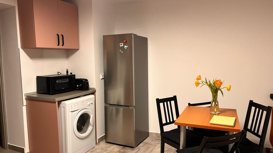 Pet-friendly! Apartament cu 2 camere, în centrul istoric al Brașovului - Poză 2
