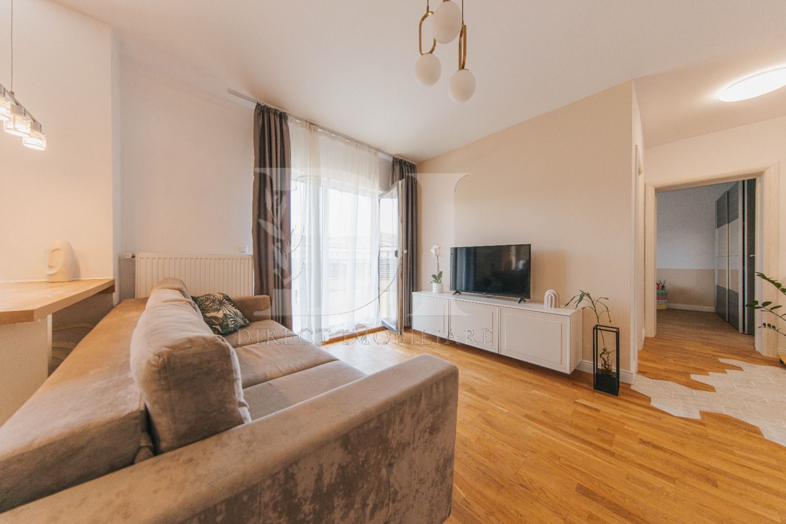 Apartament la cheie / terasa de 50 mp / Zona Terra - Poză 13