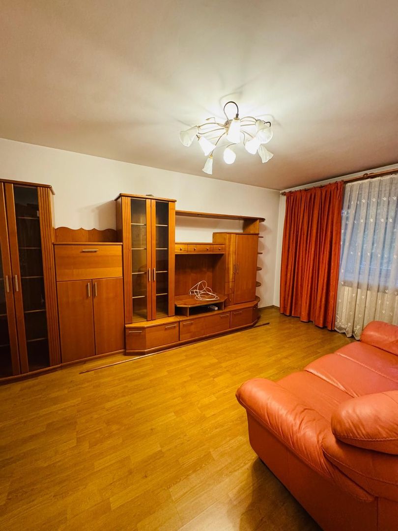 Apartament cu 3 camere de vanzare Drumul Taberei - Poză 1