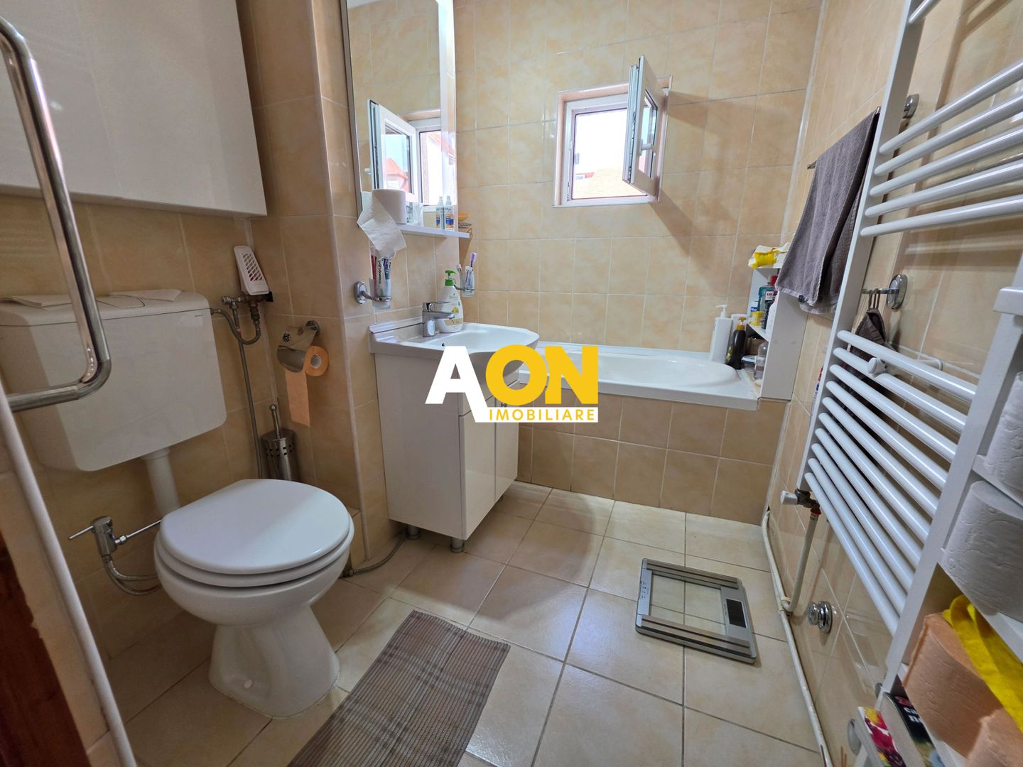 Apartament 4 Camere, 2 Bai, Etaj 3, Zona Cetate - Poză 6