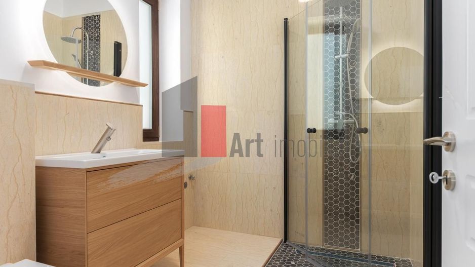 Vila individuala BUCURESTI NORD P+1, 315mp,Teren 700mp - Poză 3