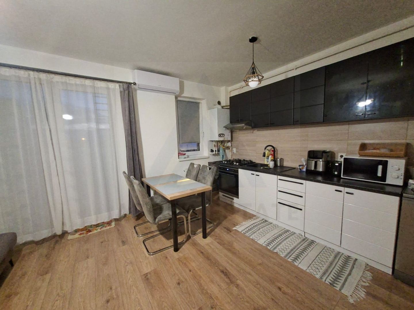 Apartament utilat 3 camere etaj 1 balcon 10 mp si parcare in Terezian - Poză 5
