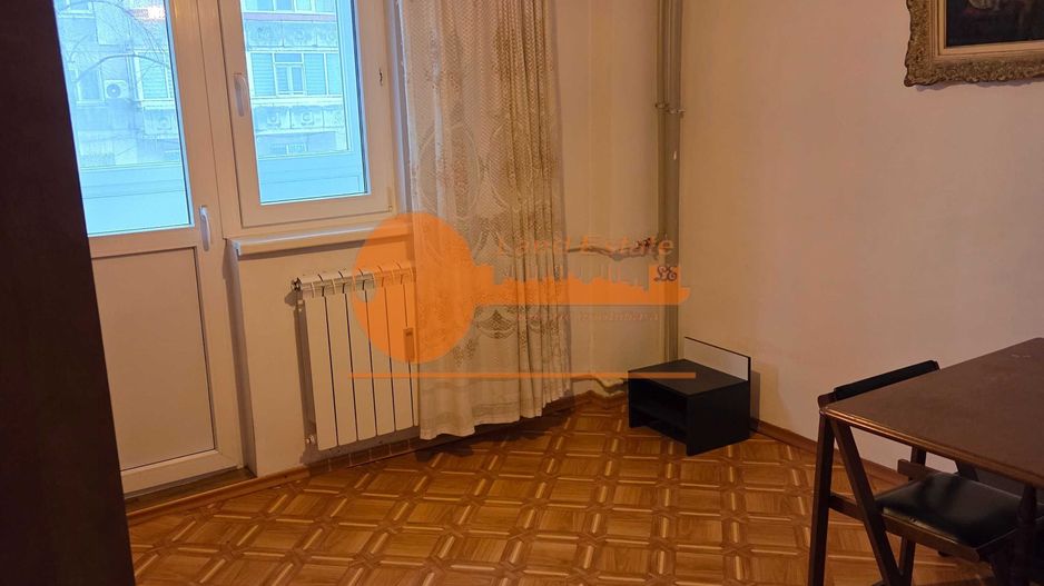 Apartament 3 camere decomandat 5 min metrou Gorjului - Poză 3