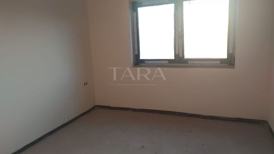 Casa de vanzare tip duplex in cartierul Europa,zona Bibescu - Poză 3