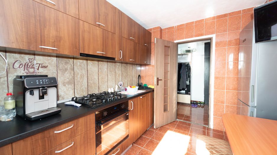 Apartament cu 3 camere de vanzare in zona Metrou Gorjului - Poză 10