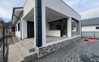 Casa Individuala de vanzare Onesti - Poză 2