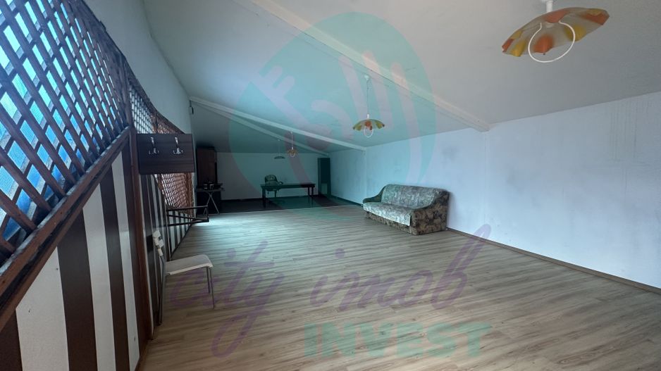 Casa cu teren de 792 mp - Poză 16