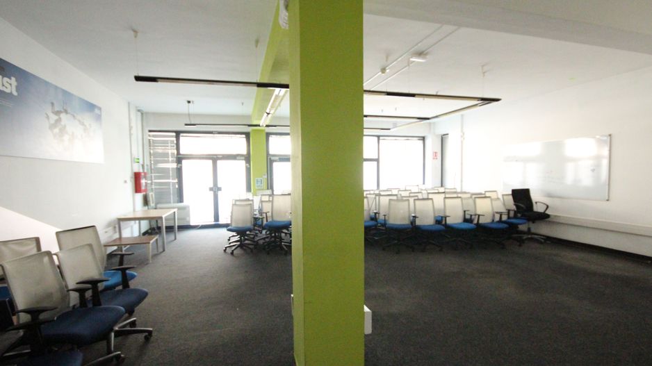 Spatii birouri/servicii - Poză 55