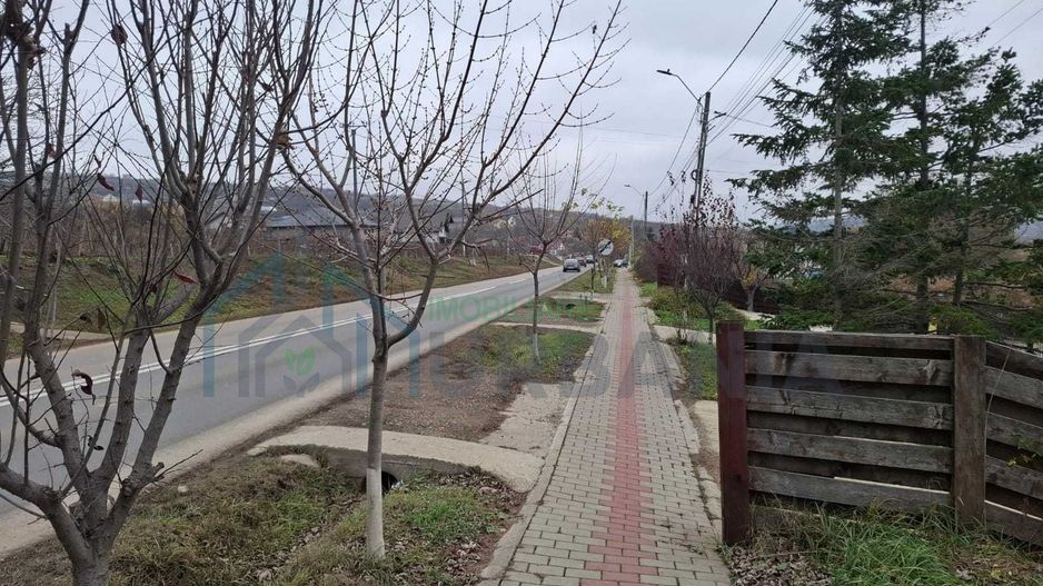 Ocazie Tomesti Iasi teren intravilan cu utilitati investitie garantata - Poză 6