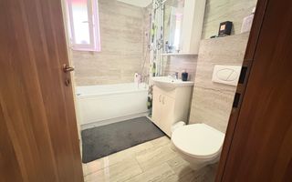 Apartament cu 2 camere decomandat in Giroc - Poză 7