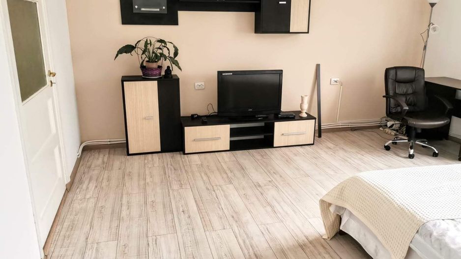 Casa cu 2 camere si curte - zona Mehala COMISION 0 % - Poză 3