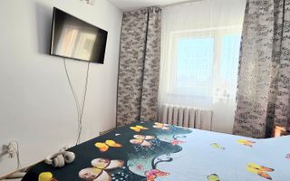 Apartament 3 camere, semidecomandat, mobilat, balcon, Aleea Borșa - Poză 3