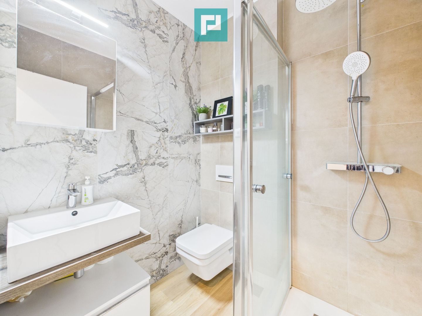 Apartament spațios, vedere și facilități premium - Poză 29