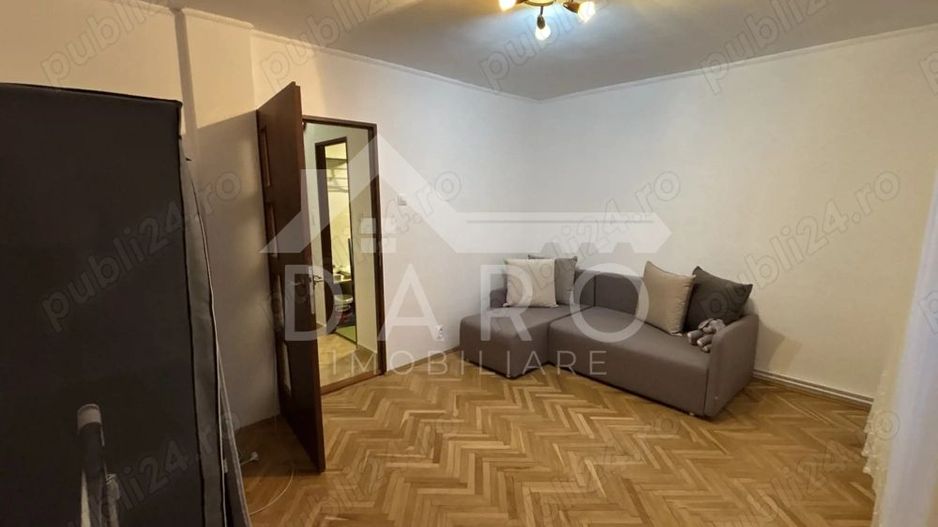 Apartament cu 3 camere în zonă centrală - Poză 7