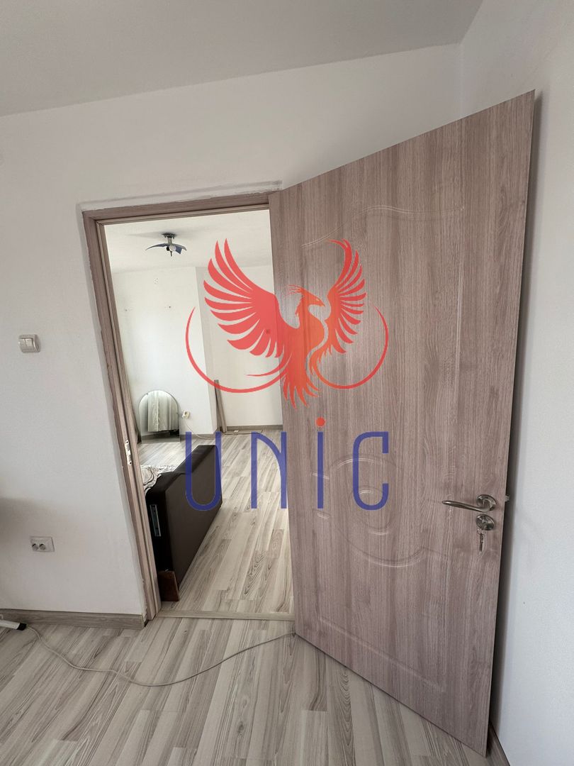 3 camere semidecomandate - 59 000 Euro - Poză 2