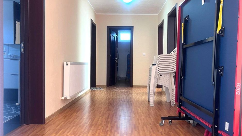 Priveliste frumoasa! Vanzare casa cu 3 camere in Sotanga! - Poză 18