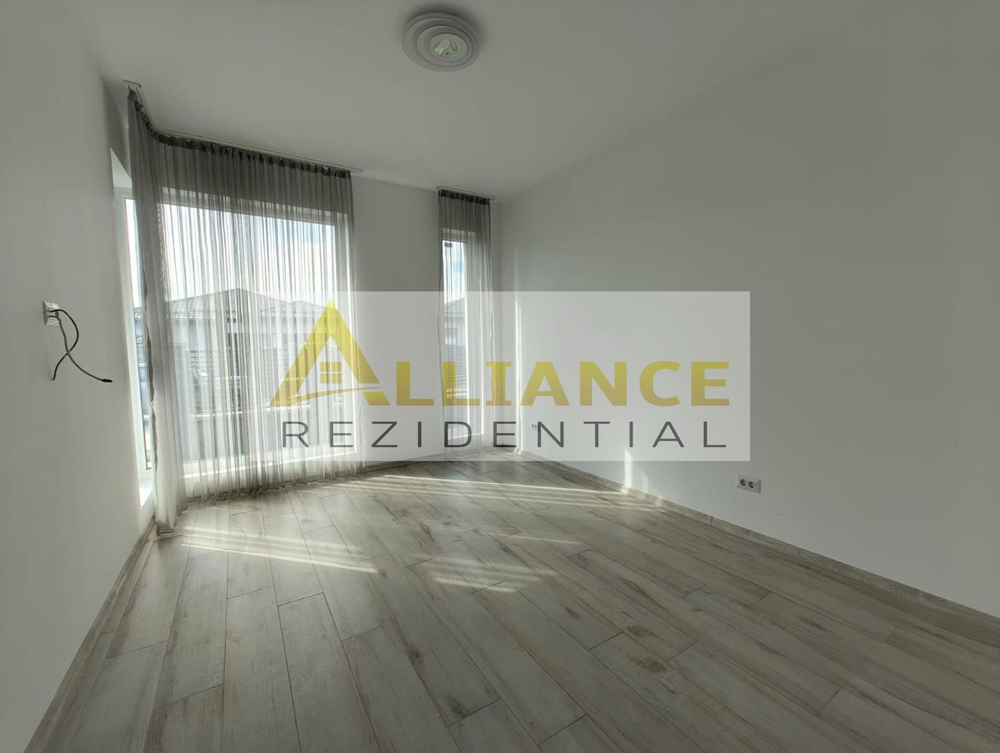 Casa individuala - 3 camere-Teren 375 mp-PANOURI SOLARE - Poză 14