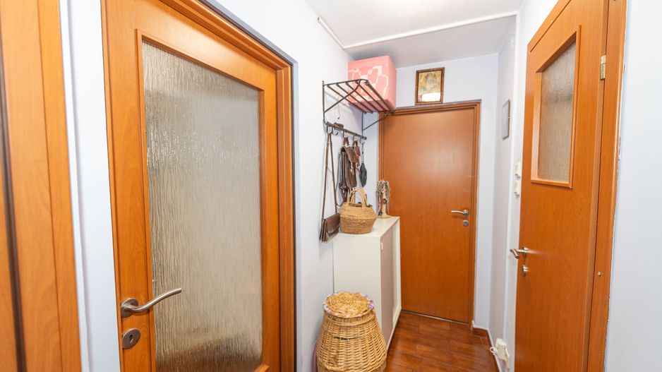 Apartament cu 3 camere, de vanzare,  58,3 mp, parter, in zona Titan - Poză 5