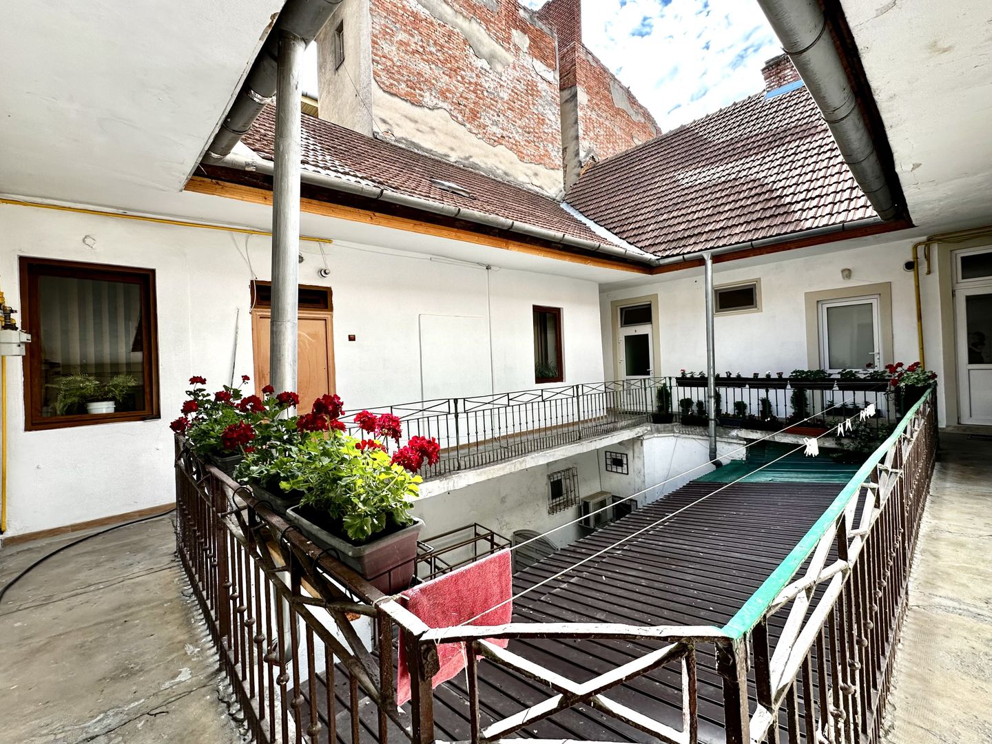 Apartament 4 camere,  cu vedere spre centrul vechi din Piața Unirii - Poză 15