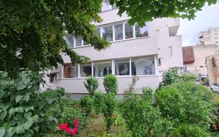 Spațiu cu potențial excelent în Piața Trandafirilor | 50mp - Poză 1