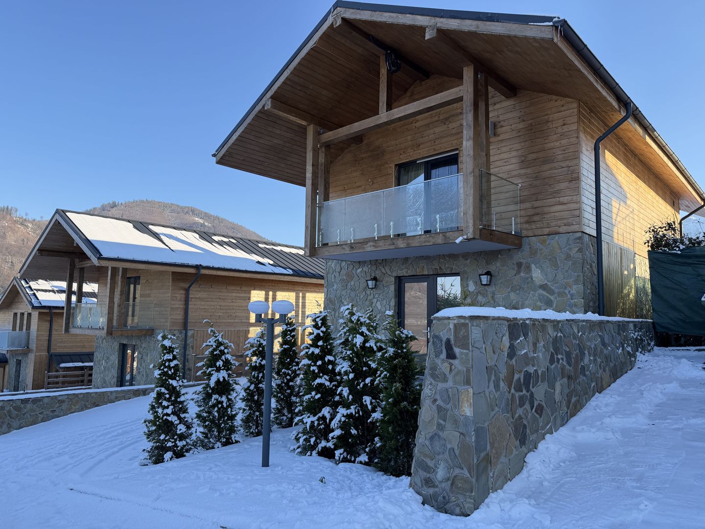 Casă de vacanță modernă într-un cadru natural deosebit – Râșnov - Poză 2