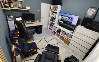 BRASADAS vinde ap 4 cam decomandat Micro 17 etaj 3/4. - Poză 2