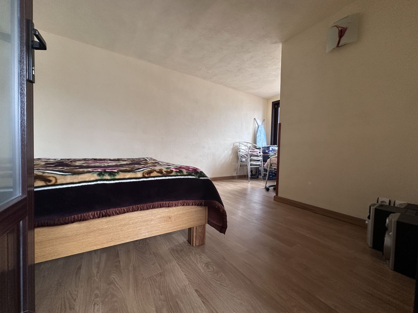 Vanzare casă la poalele Bucegilor!Potential pt. locuinta sau pensiune - Poză 8