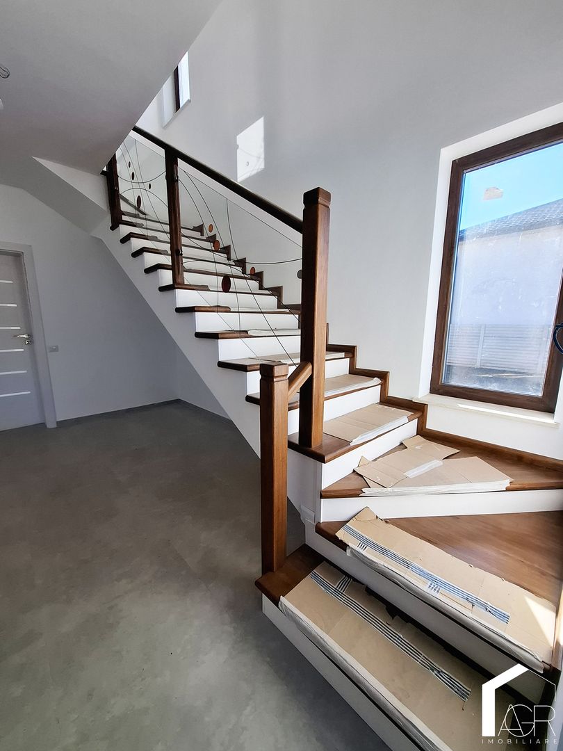 Vila P+1E, cu 5 camere, Paulesti - Poză 2