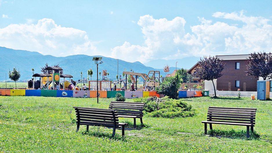 Ghimbav, intrare dinspre Brasov, apartament 3 camere mobilat, 125500 euro - Poză 18