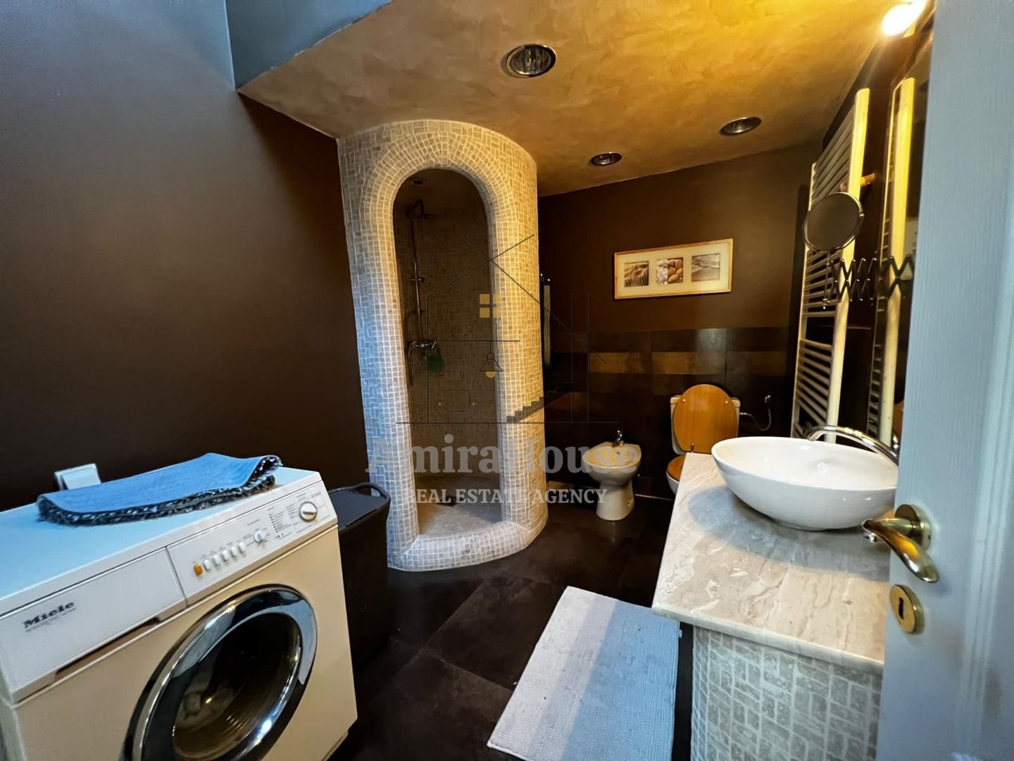 Casa individuala teren 1300 mp si 370 mp utili in cartierul Marasti - Poză 12