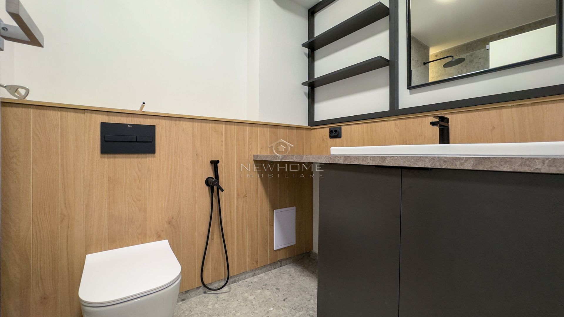 Apartament cu 2 camere, zona Str Eroilor - Poză 15