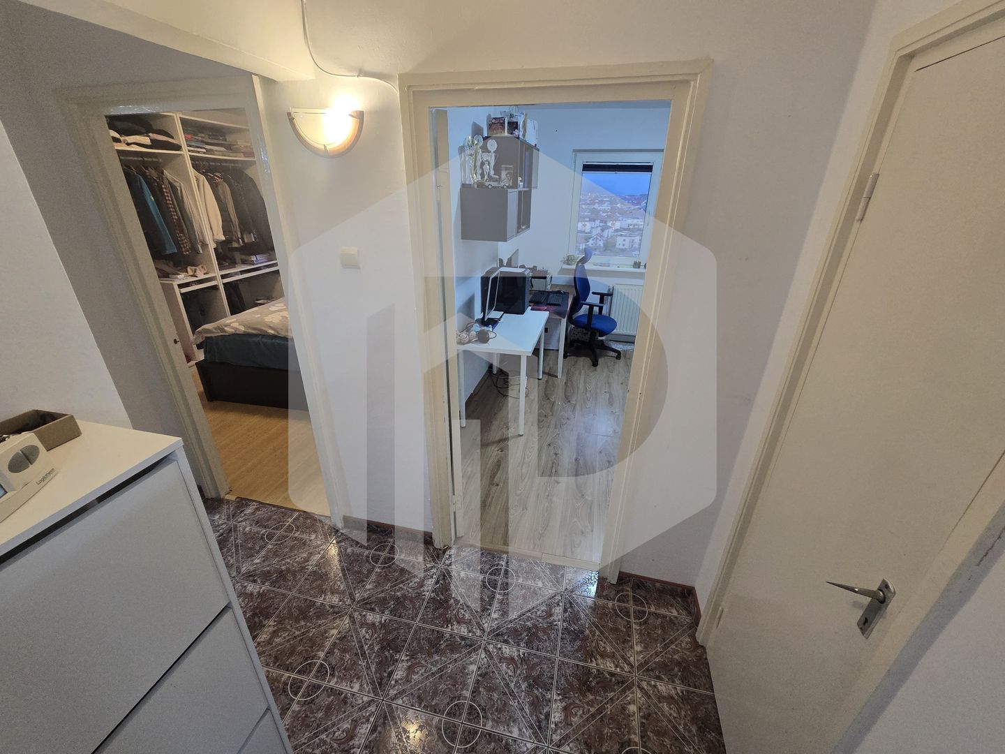 Apartament 3 camere decomandate pivnita Vasile Aron - Poză 8