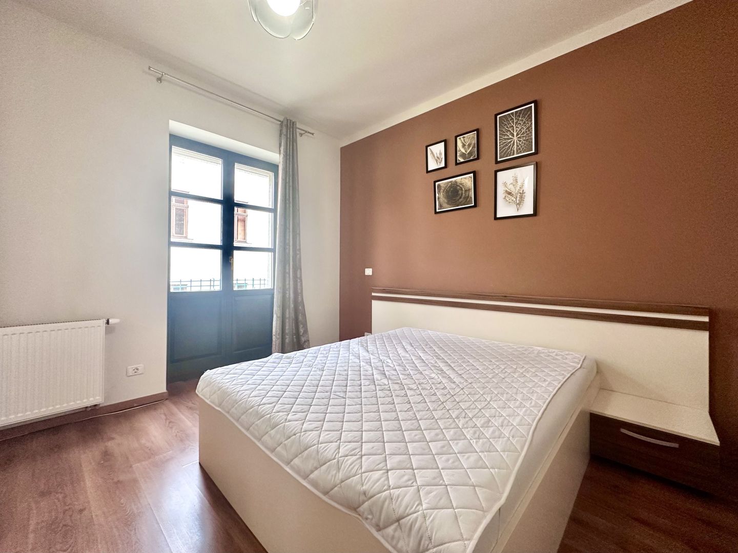 Studio boem de închiriat în zona ultracentrală a Timișoarei - Poză 6