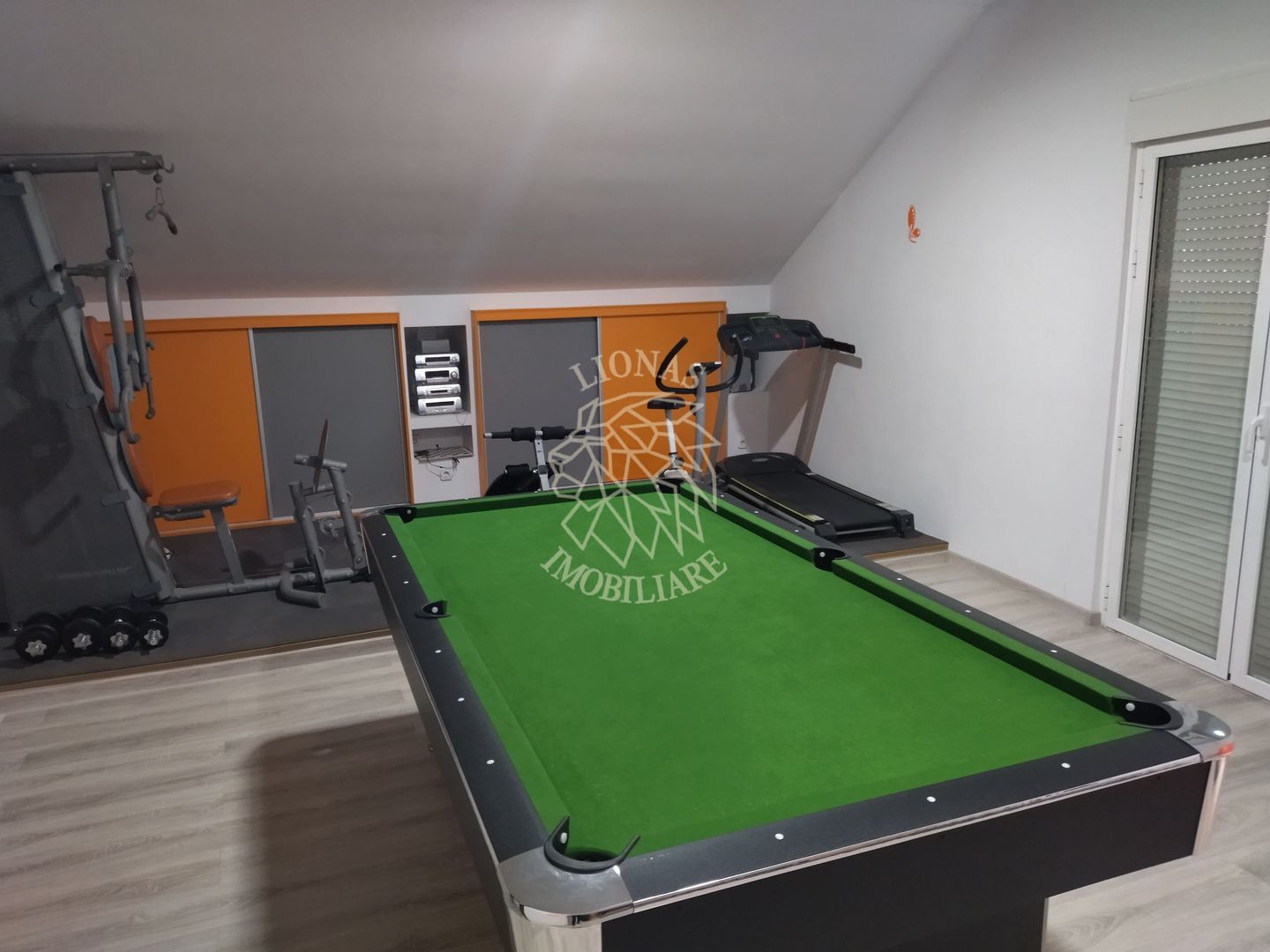 Casa de Lux 7 camere-270 mp-curte amenajata-teren 2312 mp-Salva - Poză 8