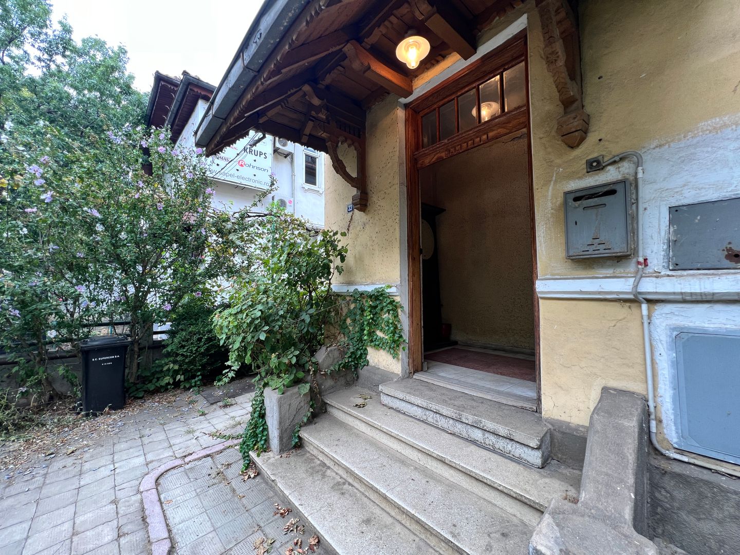 Casă interbelică de închiriat – Str. Barbu Văcărescu nr. 33 - Poză 5