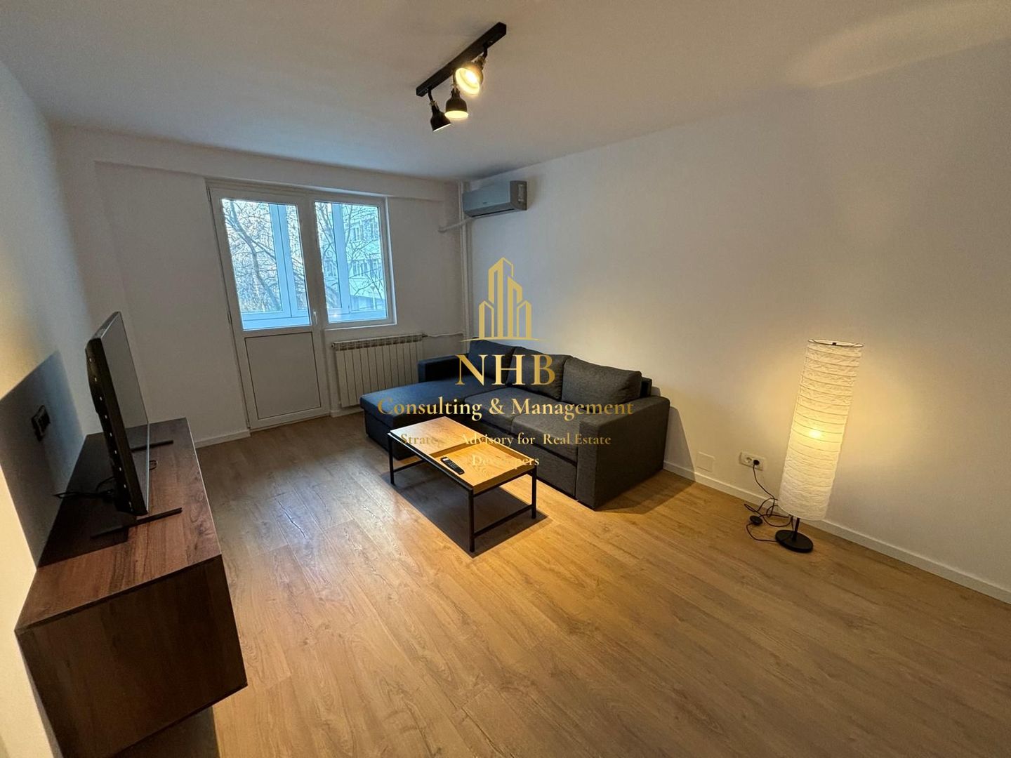 Apartament de 2 camere in zona Lacul Tei complet renovat - Poză 1
