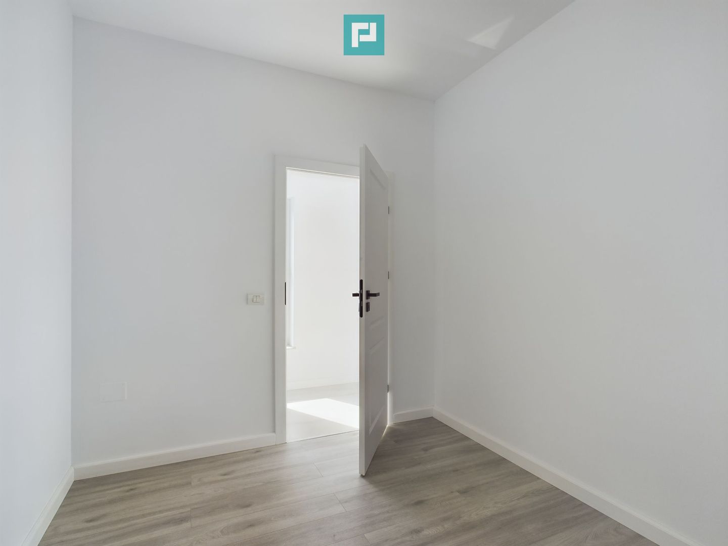 Duplex cu 5 camere în Ghiroda - Poză 21