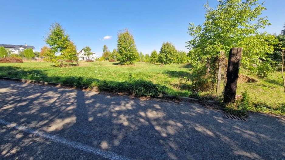 Teren intravilan central Falticeni - Poză 4