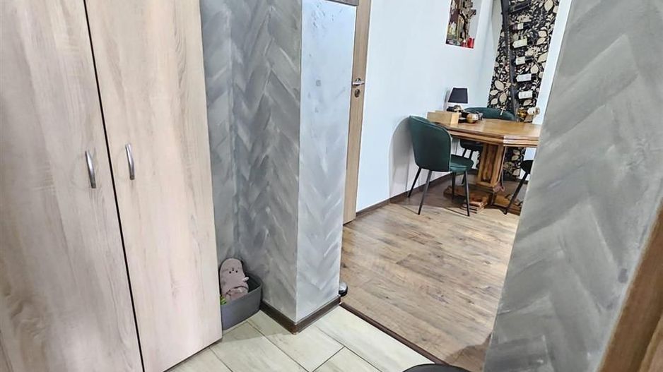 Apartament 3 camere, Cetate, et.3, pivnita, bloc caramida - Poză 14