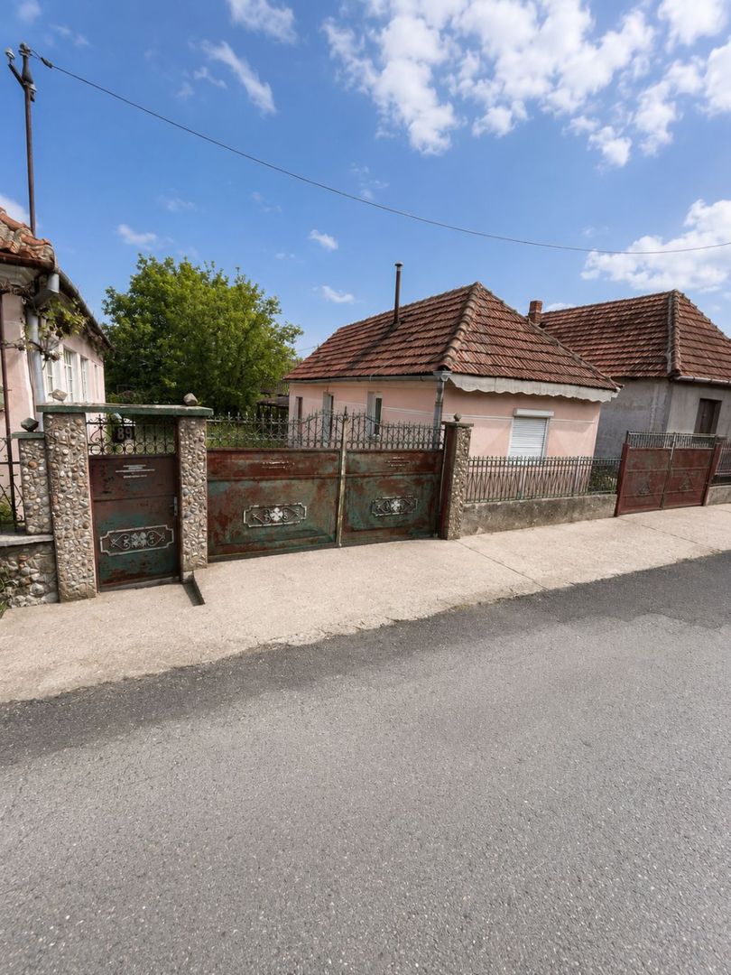 Casa sat Josani -Comuna Magesti - Poză 1