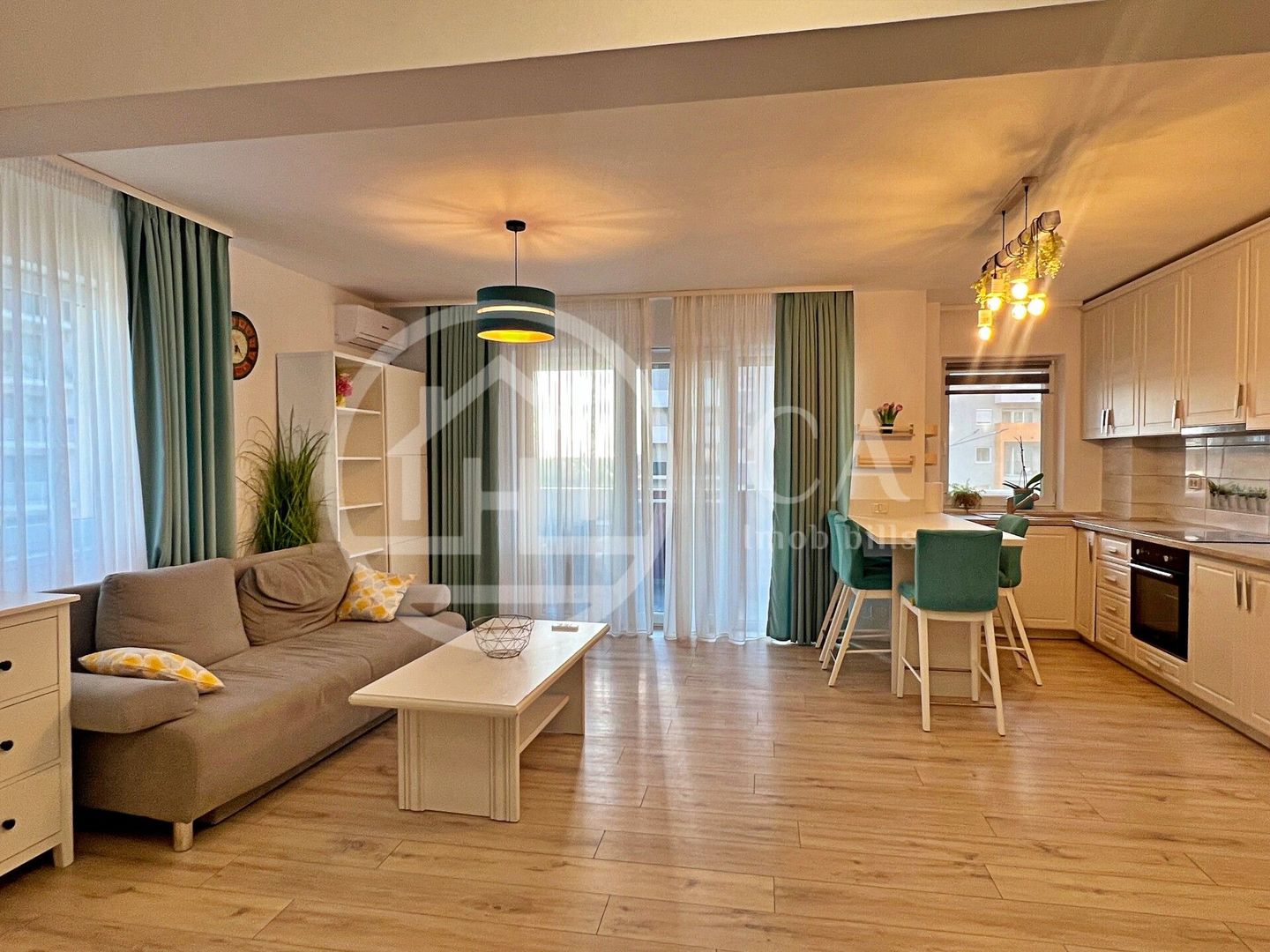 Apartament cu 3 camere de închiriat în Iosia Residence, Oradea - Poză 1