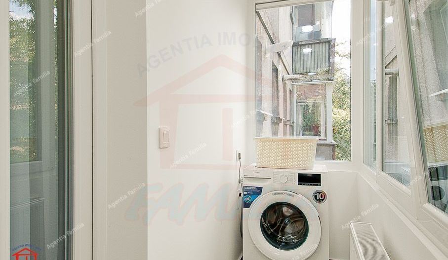 Inchiriere apartament 3 camere decomandat zona centrala - Poză 18