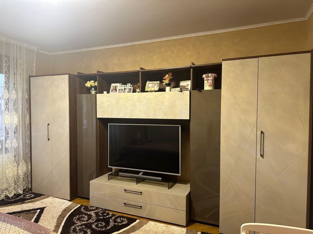 Apartament cu 3 camere si garaj, mobilat utilat,utracentral - Poză 4